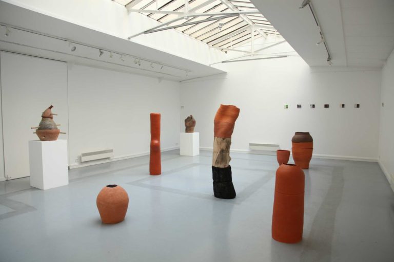 © Degré 7 – Vue d’exposition Les voyages de la terre, galerie du Crous, Paris, 2011 © Degré 7 - Vue d'exposition Les voyages de la terre, galerie du Crous, Paris, 2011